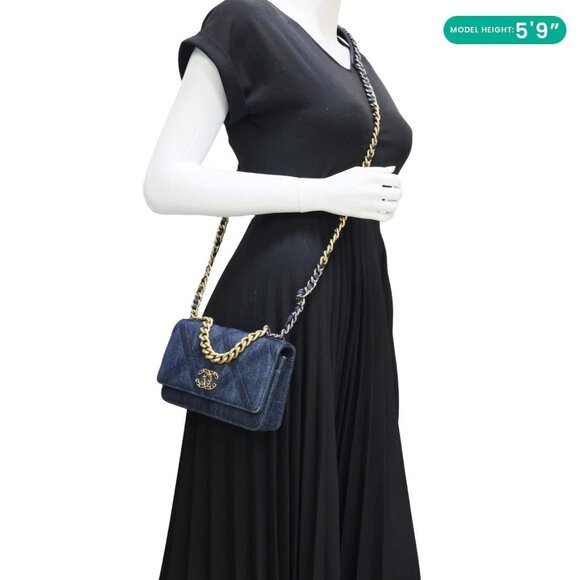 Chanel  19 Flap Denim Wallet On Chain Shoulder Bag Blue - Picture 2 of 13